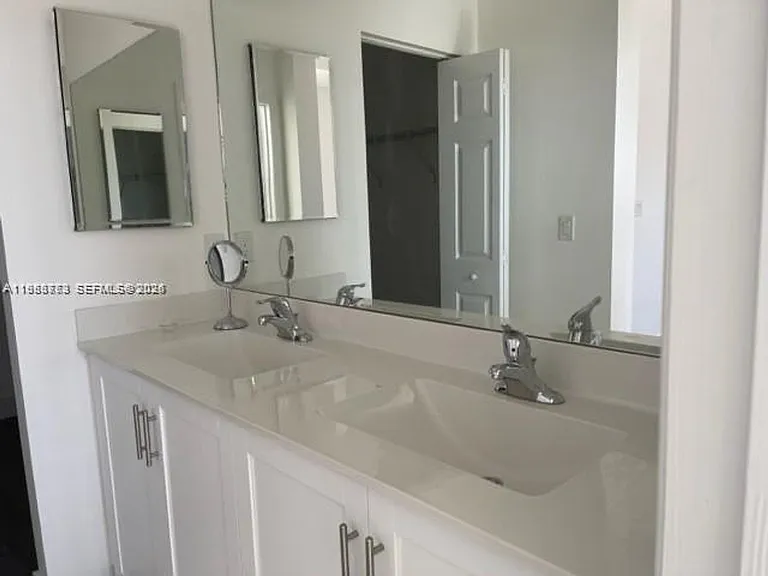 3380 W 108th St — Photo 24
