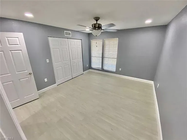 8096 Harrisburg Dr — Photo 11