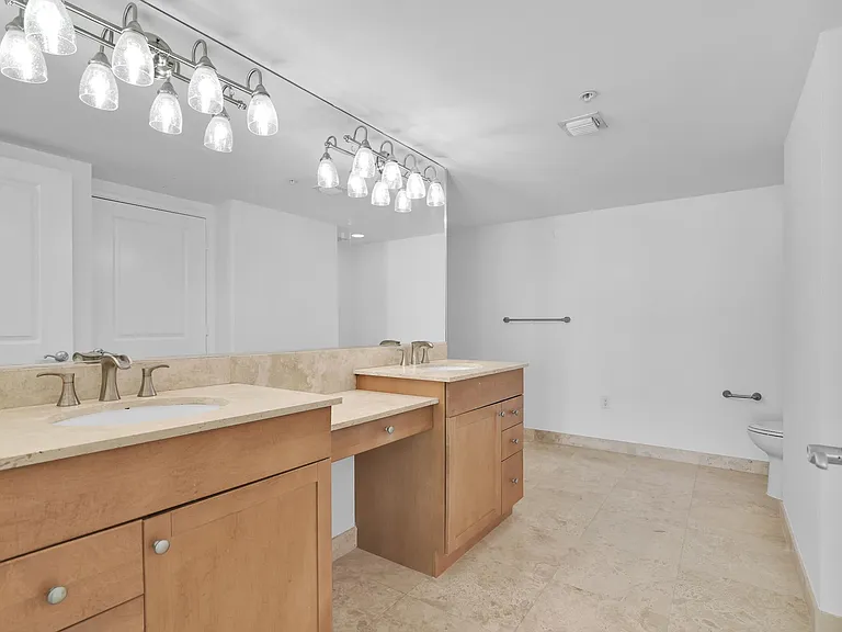 99 Mizner Blvd #Penthouse 40 — Photo 24