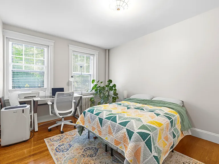 36 Linnaean St #2 — Photo 7