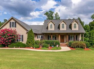155 Roslyn Rd, Troy, NC 27371