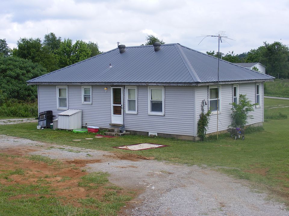 2nd image of 150 Heather Dr
