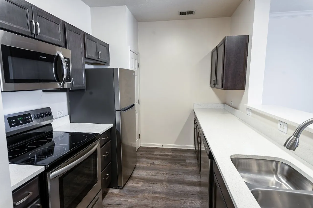 The Lakes of Beavercreek Apartment Homes — Photo 1