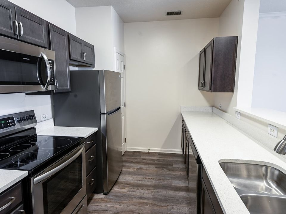 1st image of 340 Clover Ln #304