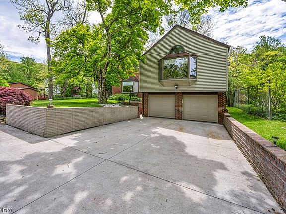 3rd image of 11259 Robson Rd