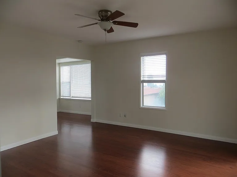 147 Mariposa Ave #F — Photo 6