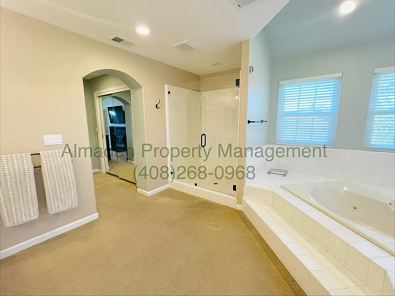 7000 Sterling Gate Ct — Photo 15