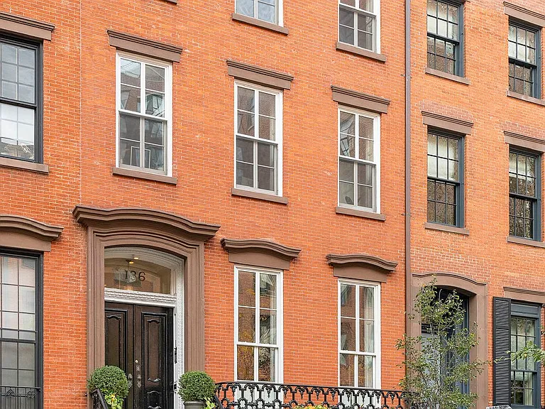 136 W 11th St #3 — Photo 2