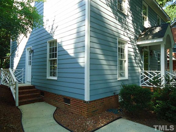 3rd image of 220 Mainsail Dr