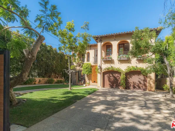 11721 Chenault St, Los Angeles, CA 90049