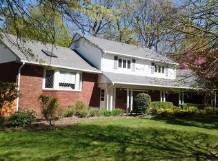 701 Howard Rd, Ridgewood, NJ 07450