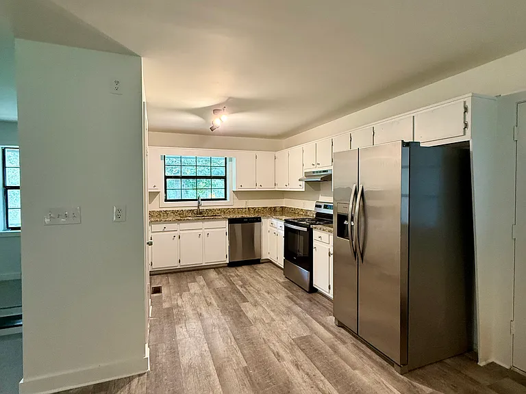 108 Allen Rd — Photo 19