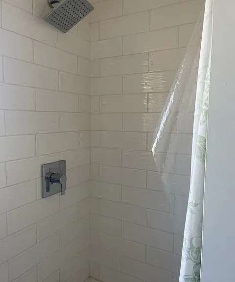 1809 E 4th St #5 — Photo 9