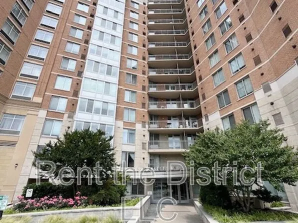 555 Massachusetts Ave NW APT 301, Washington, DC 20001