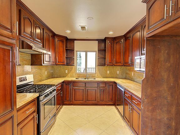 3rd image of 5234 Vantage Ave Unit 102