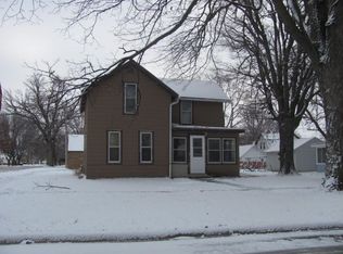302 S Federal St, Hampton, IA 50441