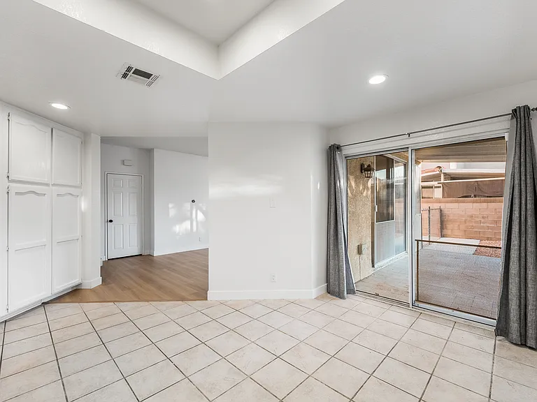 44351 Shad St — Photo 13