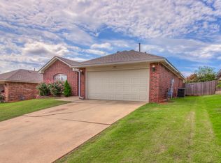 106 Tecumseh Ridge Rd, Norman, OK 73069
