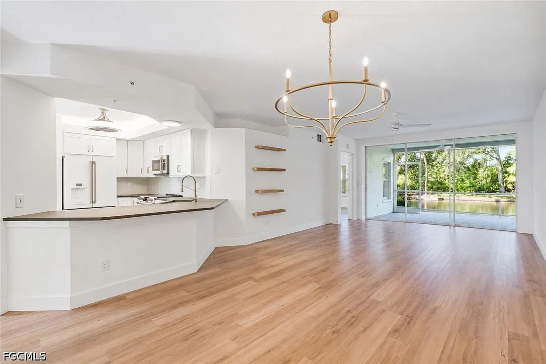 2 bed, 2.0 bath, 1282 sqft, $3,995 — Photo 1