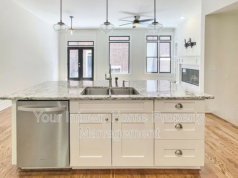1867 Gordon Mnr NE — Photo 13