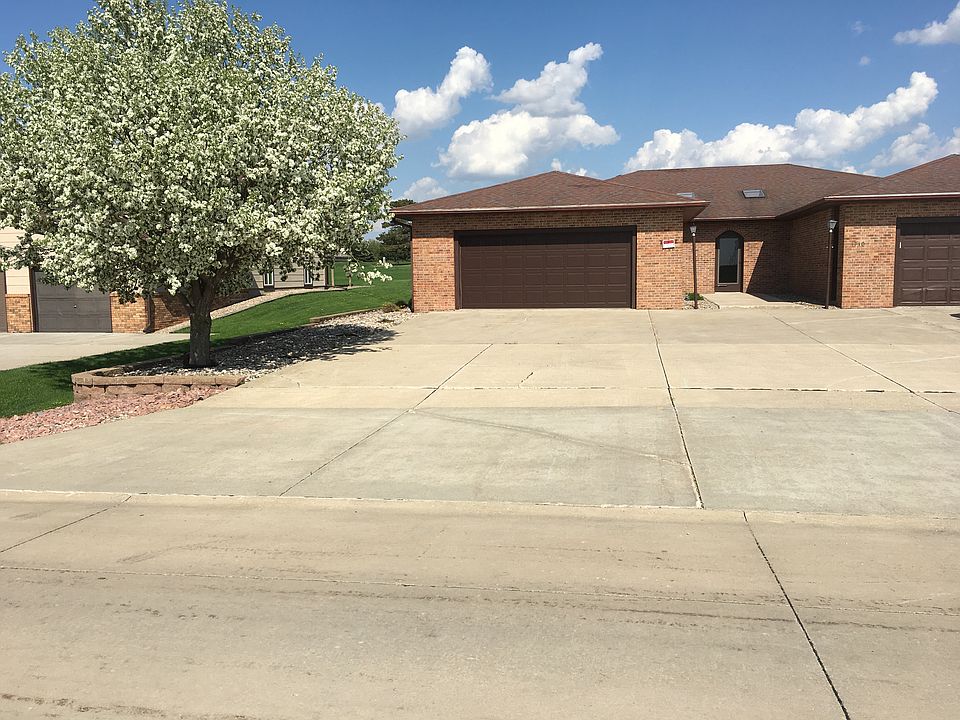 2 bedroom brick duplex 