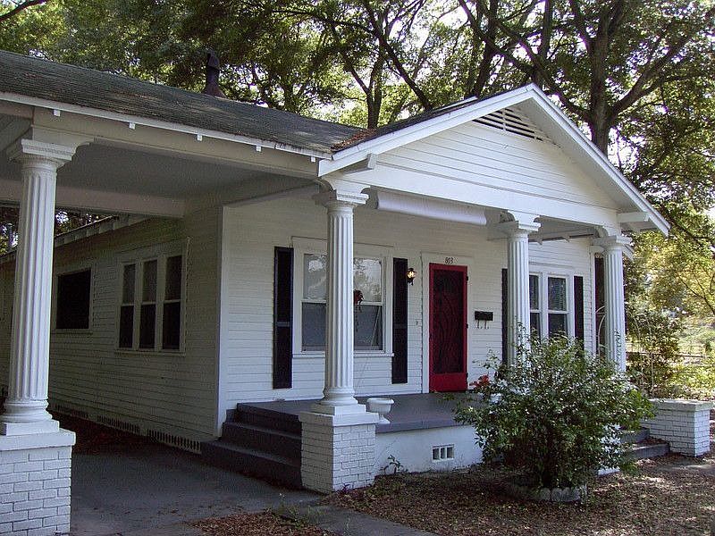 Historical Home 803 E Genesee