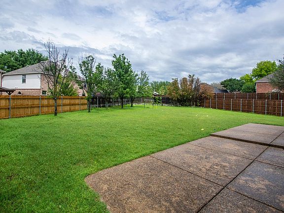 3rd image of 6604 Marquette Cir