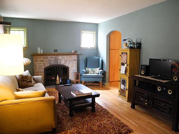 3rd image of 518 Hilldale Ct