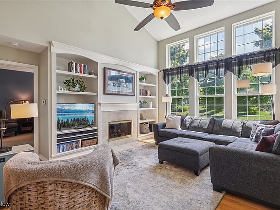 4th image of 513 Brookstone Ct