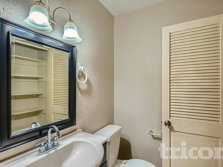 333 Clearfield Dr — Photo 11
