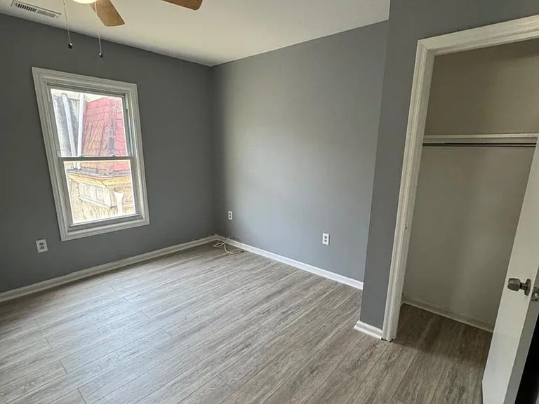 2211 W Tioga St — Photo 5