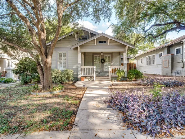 423 Queen Anne Ct, San Antonio, TX 78209