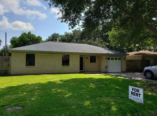 6421 N Ridgecrest St, Hitchcock, TX 77563