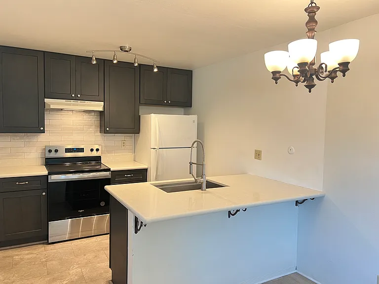 4450 Diamond St #1 — Photo 11