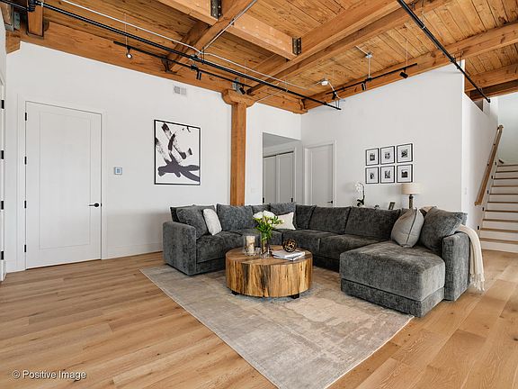 5th image of 550 N Kingsbury St APT 621