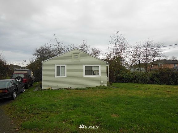 2nd image of 6017 57th Drive NE