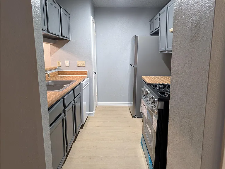 613 Greenlawn Blvd — Photo 4