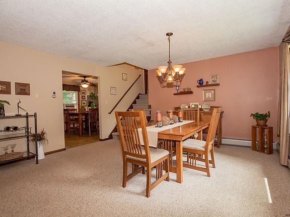 5th image of 38 Castleberry Dr