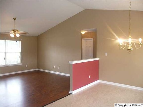4th image of 103 Silkyscale Cir NE