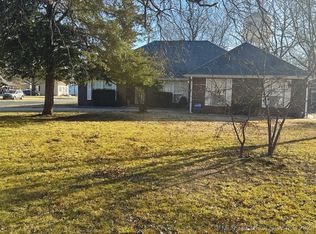 201 N Coo Y Yah St, Pryor, OK 74361