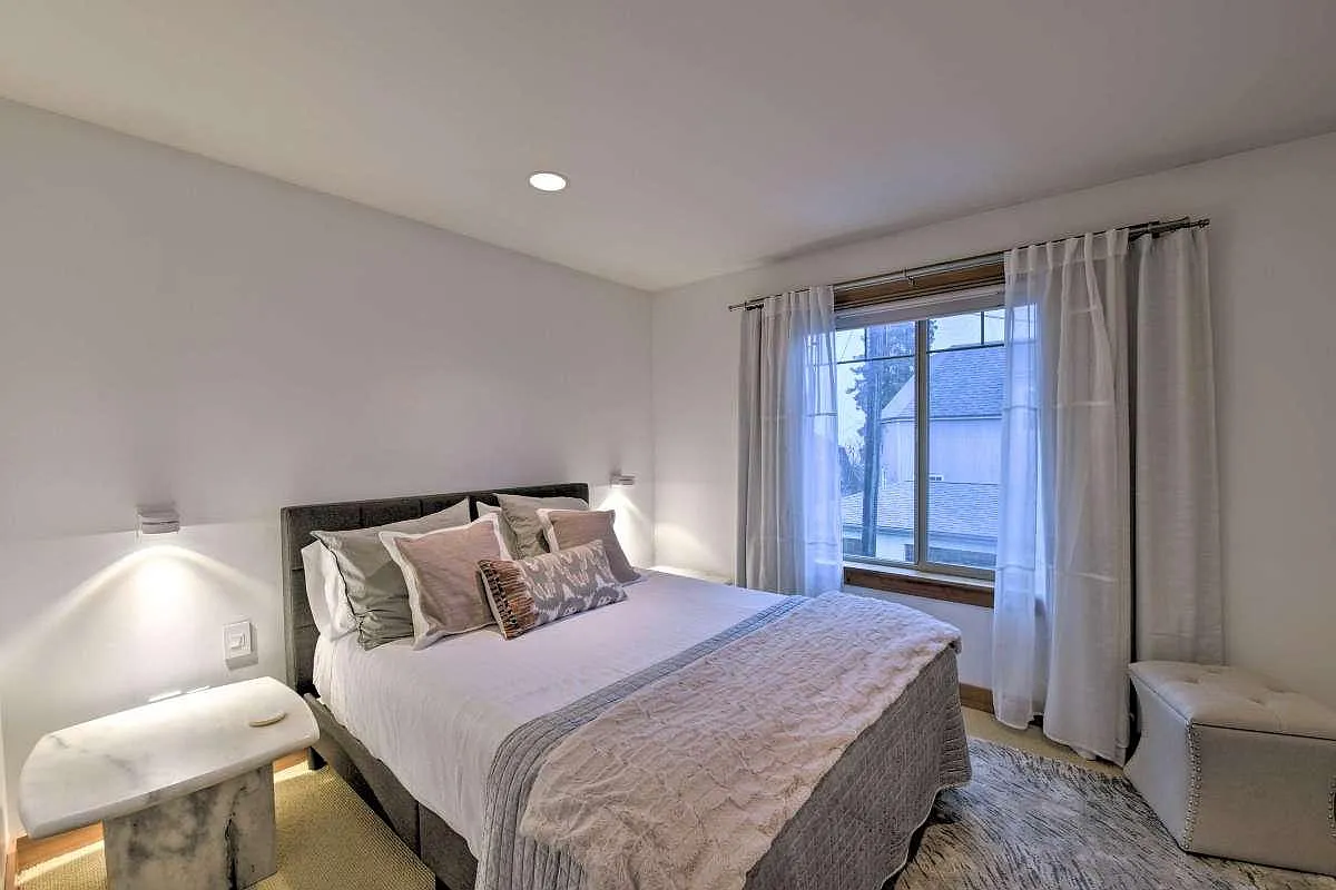 Master Bedroom - 808 W Argand St #A