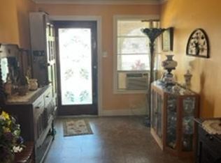 102 Main St, Jourdanton, TX 78026