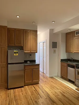 Rented by Compass | media 19