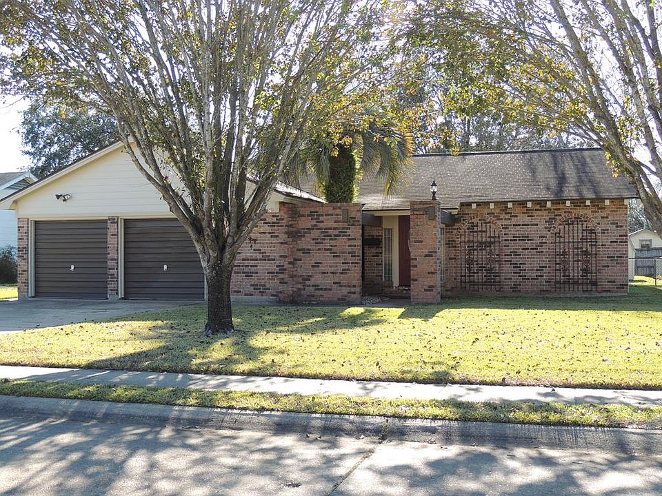 1st image of 1409 Pine Ln