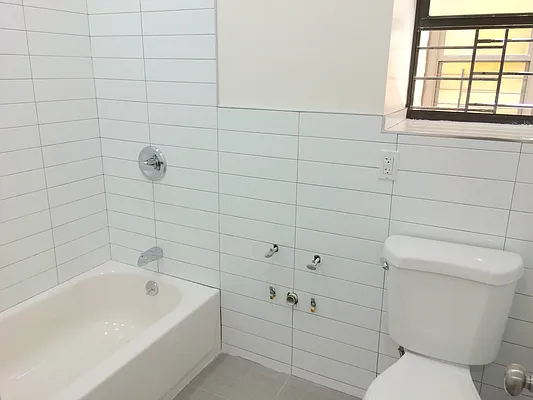 Rented by Uptown Flats LLC | media 34