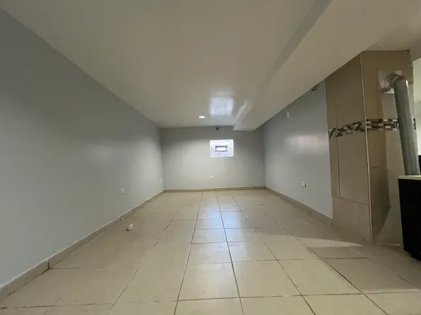 1167 W 19th St #Basement, Chicago, IL 60608