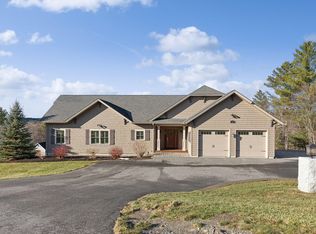 58 Overlook Dr, Hallowell, ME 04347