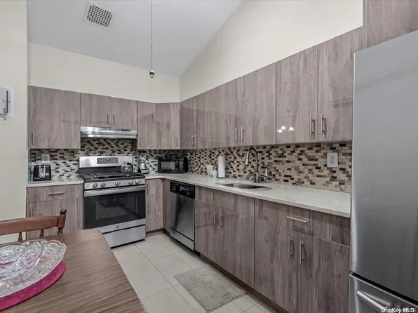 121-15 Keel Court, College Point, NY 11356