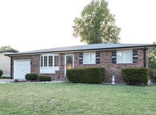 923 Vegas Dr, Saint Louis, MO
