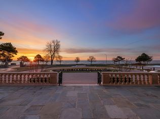 505 Lake Shore Dr, Grosse Pointe, MI 48236